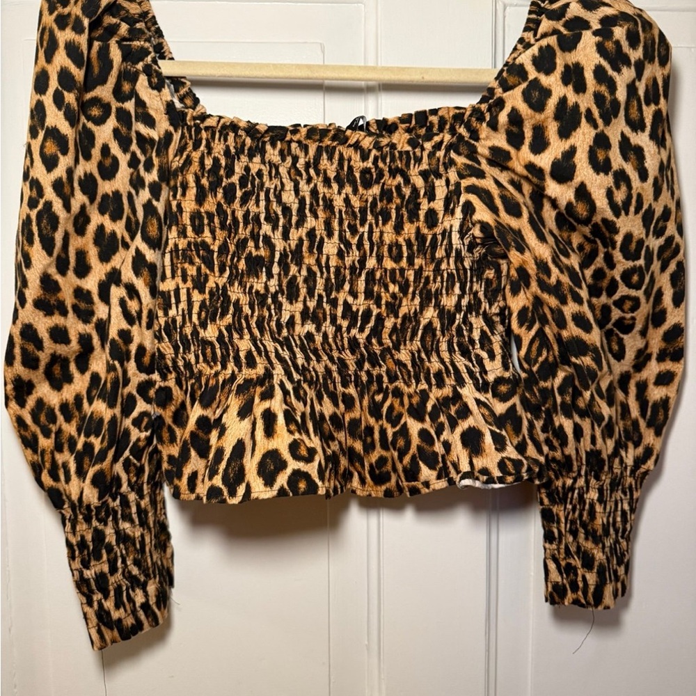 Leopard Print cropped  Blouse